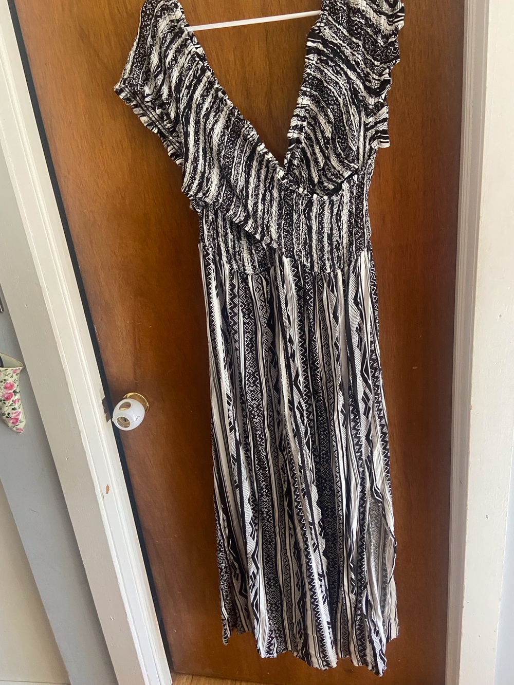 City Chic Black & White Patterned V-Neck Maxi Dress Size XXL 24